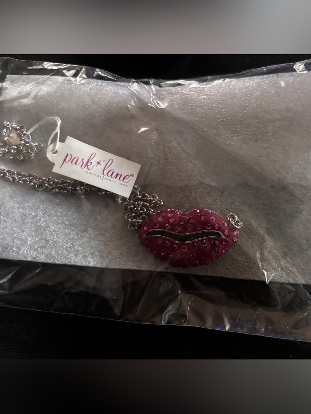 Park Lane Fuchsia Crystal Lip Pendant Necklace